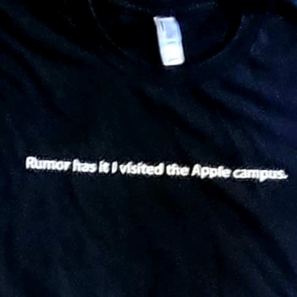 Apple tee 👕
